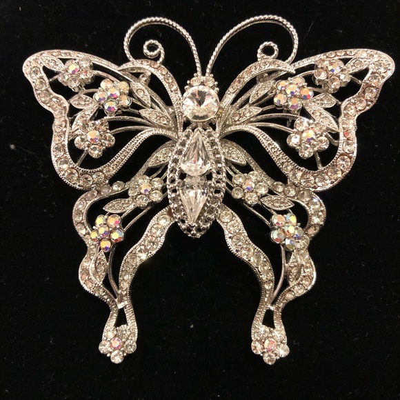 Butterflies are free, Not! - Picture 1 of 5